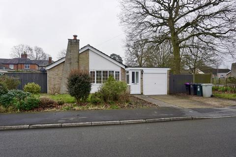 3 bedroom detached bungalow for sale - Tor-o-moor Gardens, Woodhall Spa LN10