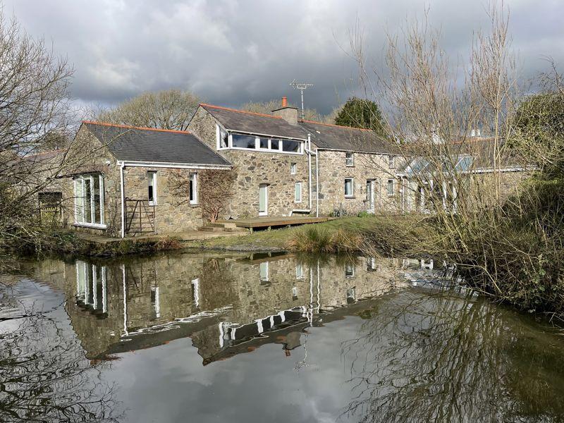 Trefor, Isle of Anglesey 3 bed barn conversion for sale £759,950