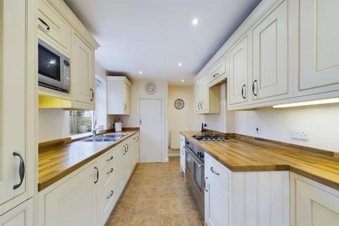 3 bedroom detached house for sale, Lower Kingswood