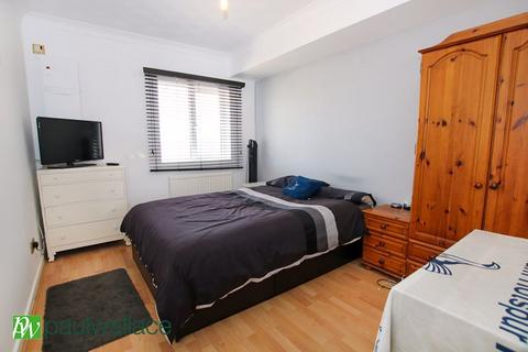 1 bedroom apartment for sale, Parkside, Waltham Cross