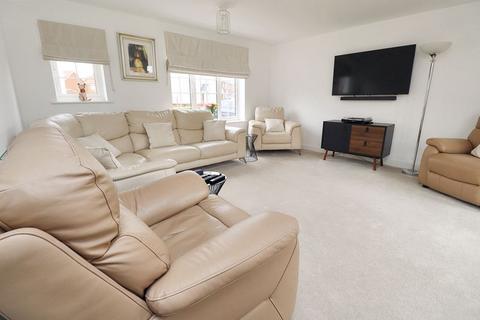 4 bedroom house for sale, Pershore Way, Alresford, CO7