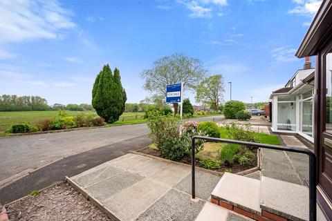 2 bedroom semi-detached house for sale, Wakefield Crescent, Wigan WN6