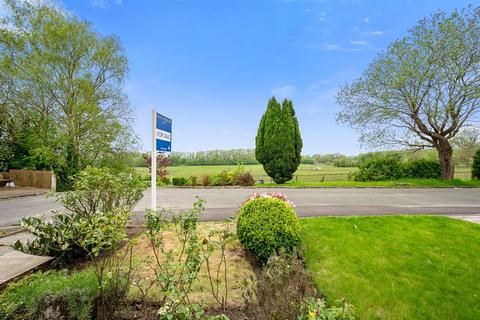 2 bedroom semi-detached house for sale, Wakefield Crescent, Wigan WN6