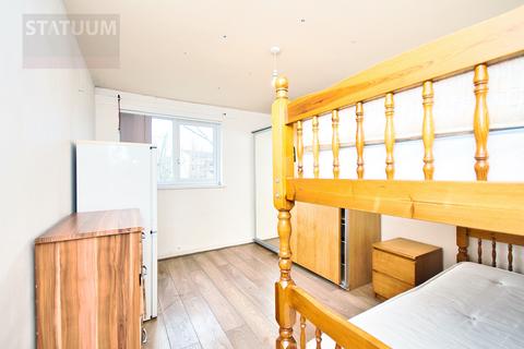2 bedroom apartment to rent, Staveley Close, Peckham, New Cross Gate, London, SE15