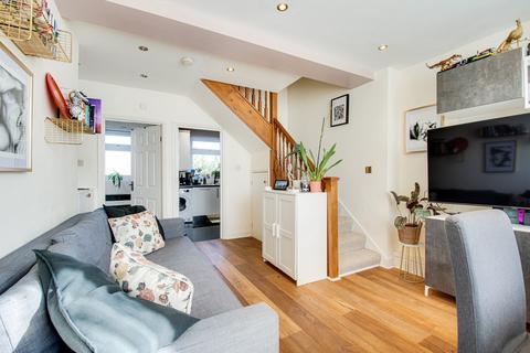 2 bedroom flat for sale, Broadfield Road, Catford, London, SE6