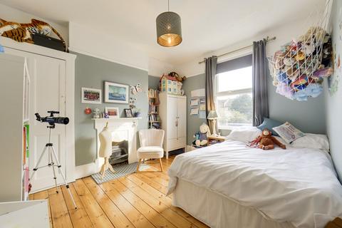 24 Braidwood Road, London, SE6 1QX