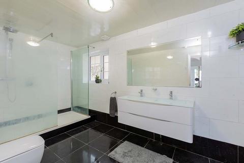 157 Farnham Lane, Slough, SL2 2EW