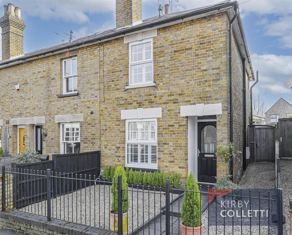 Lord Street, Hoddesdon 3 bed end of terrace house for sale £530,000