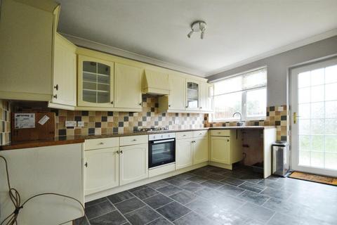 3 bedroom terraced house for sale, Woodlands Road, Hull