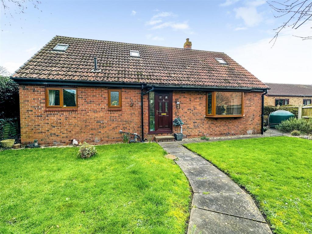 Church Walk, Wistow, Selby 4 bed detached bungalow for sale £280,000