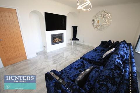 291 Moore Avenue, Bradford, BD7 4DR