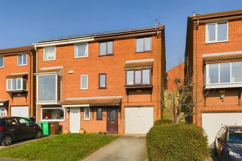 6 Muston Close, Nottingham, NG3 3ES