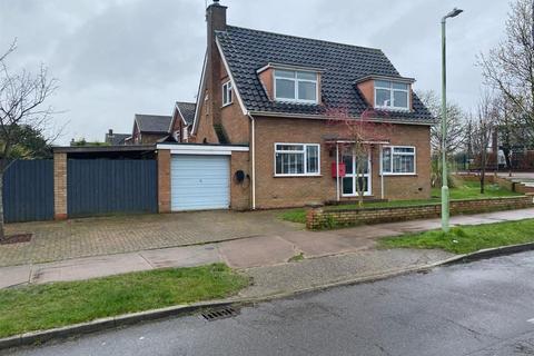 3 bedroom detached house for sale, St. Peters Road, Stowmarket IP14