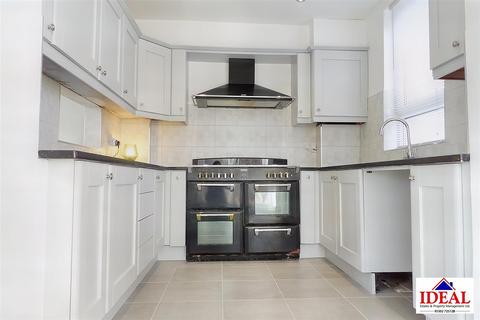 206 Askern Road, Toll Bar, Doncaster, DN5 0QH