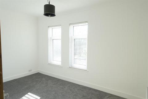 206 Askern Road, Toll Bar, Doncaster, DN5 0QH