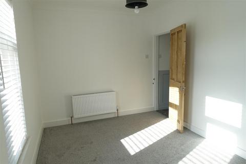 206 Askern Road, Toll Bar, Doncaster, DN5 0QH