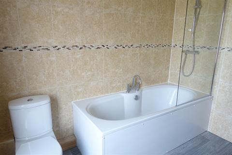 206 Askern Road, Toll Bar, Doncaster, DN5 0QH