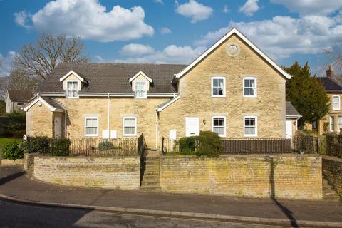 5 Abbots Garden, Malmesbury, SN16 9HY