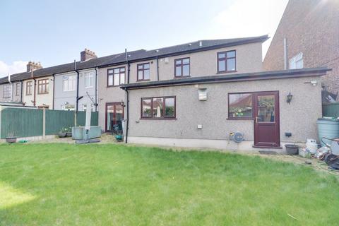 151 South End Road, Rainham, RM13 7XU