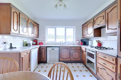 151 South End Road, Rainham, RM13 7XU