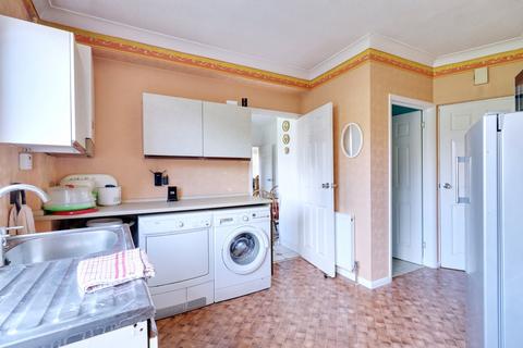 151 South End Road, Rainham, RM13 7XU