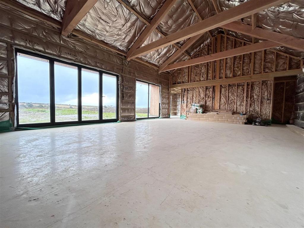 MAIN BARN LIVING SPACE.jpeg