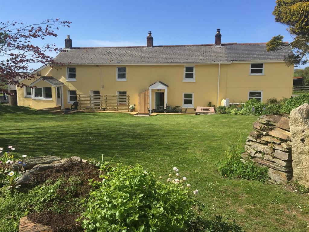 FARMHOUSE &amp; COTTAGE.jpg