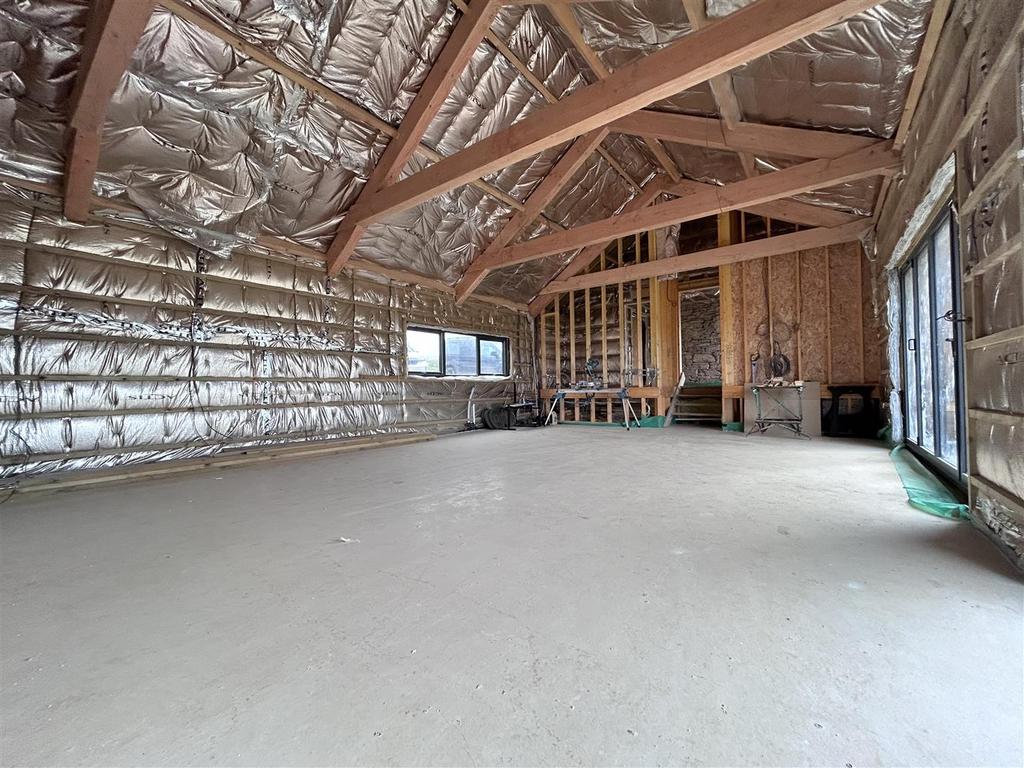 MAIN BARN LIVING SPACEjpeg