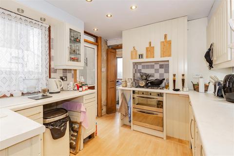 124 Old Road, Crayford, Dartford, DA1 4DY