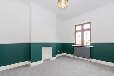 124 Old Road, Crayford, Dartford, DA1 4DY