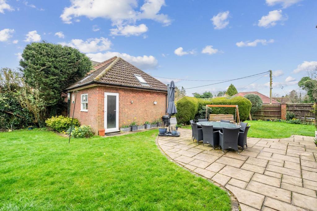 Detached Studio/Garden Office
