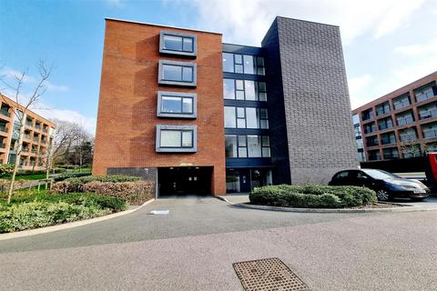 2 bedroom ground floor flat for sale, Bournegate Court, Ebony Crescent, Cockfosters, EN4