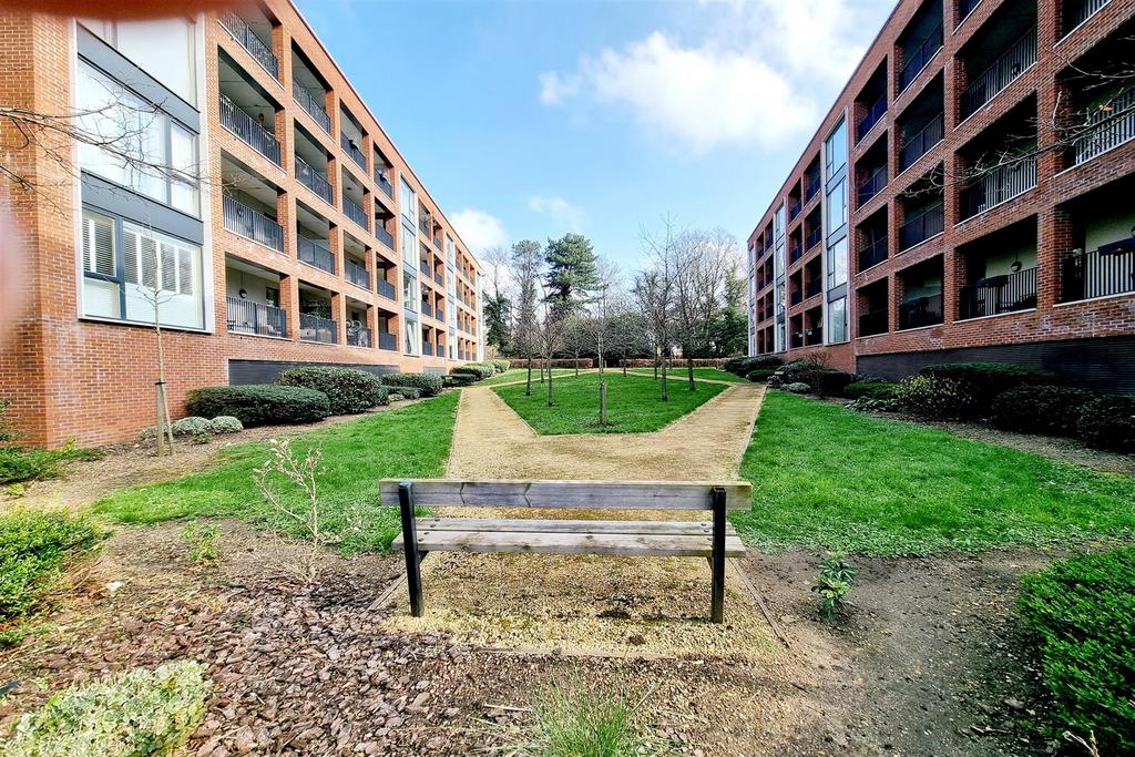 Communal gardens: