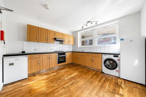 4 bedroom detached house for sale - Chatham Road, Kingston Upon Thames