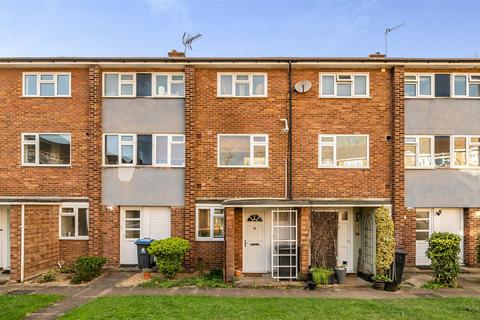 14 South Terrace, Surbiton, KT6 6HT