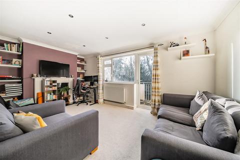 14 South Terrace, Surbiton, KT6 6HT