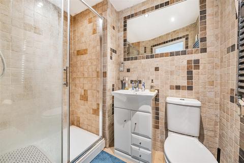 14 South Terrace, Surbiton, KT6 6HT
