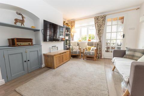 2 bedroom end of terrace house for sale, Artillery Street, Colchester
