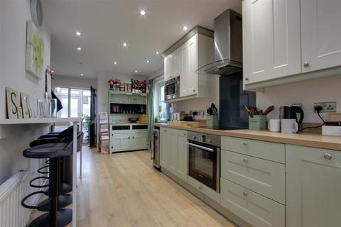 3 bedroom house for sale, Rosebery Way, Tring