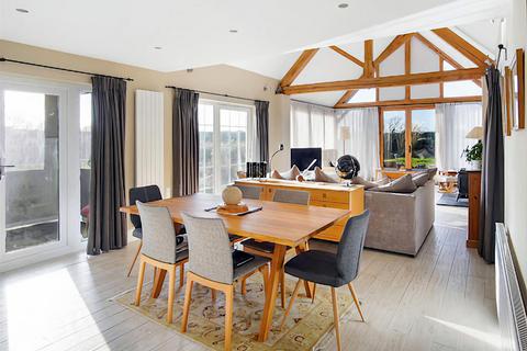 Isgaer Beach Road, Harlech, LL46 2UG