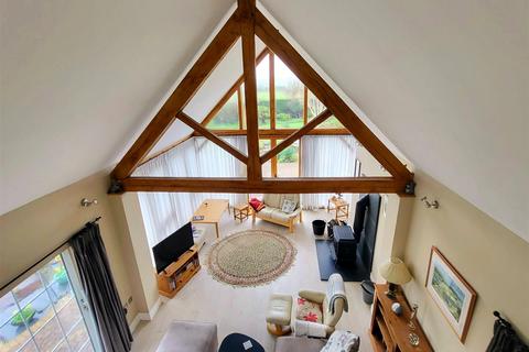 Isgaer Beach Road, Harlech, LL46 2UG