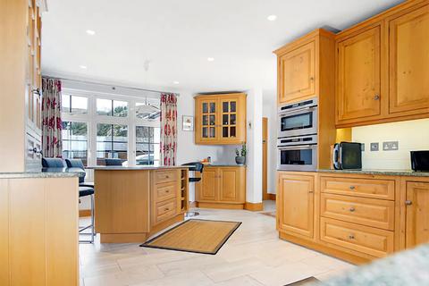 Isgaer Beach Road, Harlech, LL46 2UG