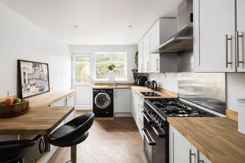11 Church Close, Tollerton, York, YO61 1QS