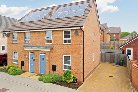 11 Juno Lane, Fairfields, Milton Keynes, MK11 4BE
