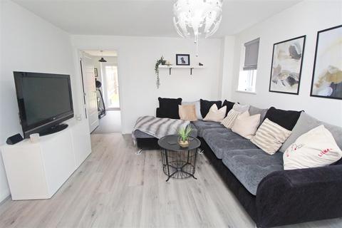 11 Juno Lane, Fairfields, Milton Keynes, MK11 4BE