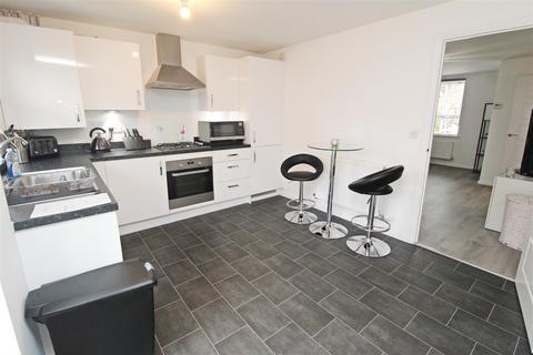 11 Juno Lane, Fairfields, Milton Keynes, MK11 4BE