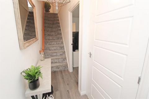 11 Juno Lane, Fairfields, Milton Keynes, MK11 4BE