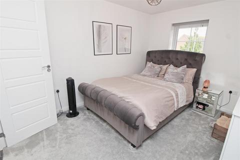 11 Juno Lane, Fairfields, Milton Keynes, MK11 4BE