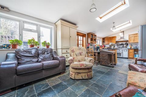 26 Cutcliffe Grove, Bedford, MK40 4DB