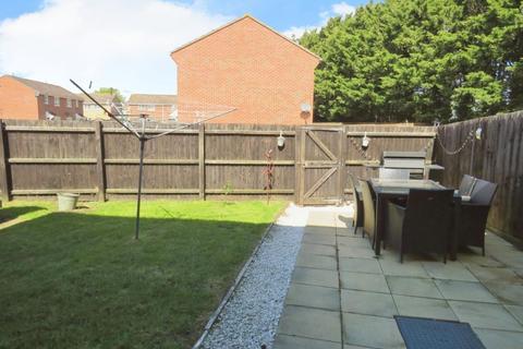 2 bedroom end of terrace house for sale, Falcon Way, Bury St. Edmunds IP28